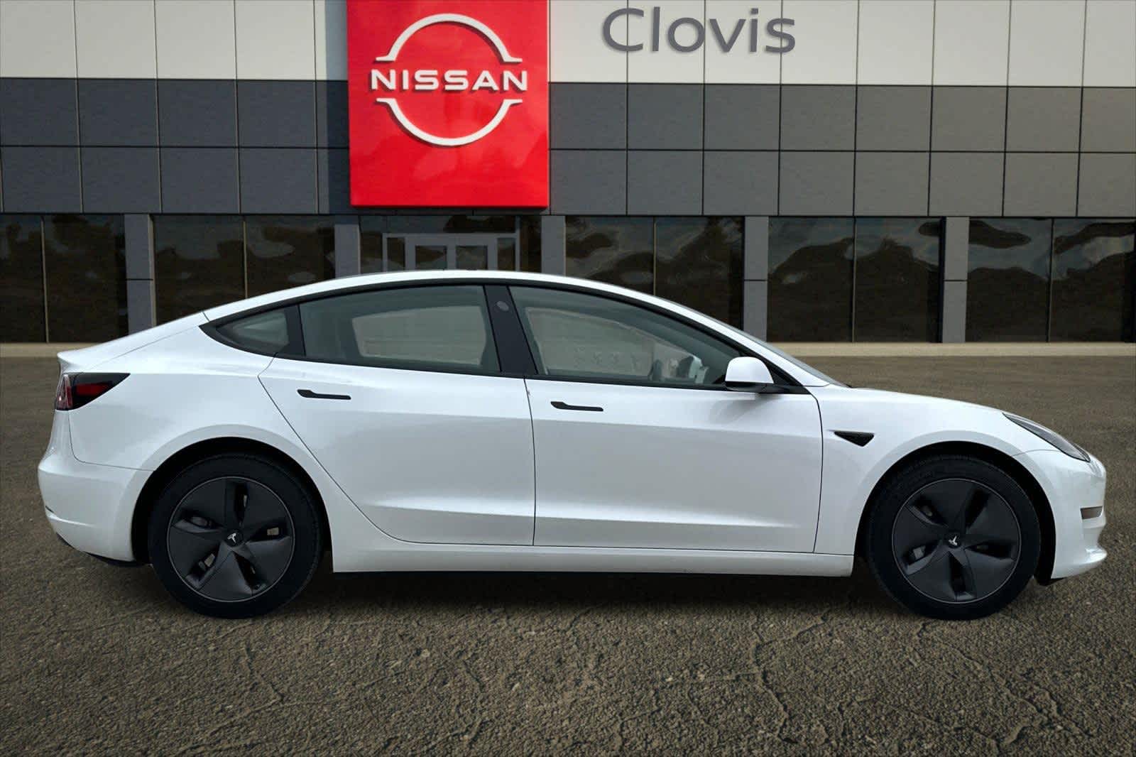 Thumbnail: 2023 Tesla Model 3 - 9