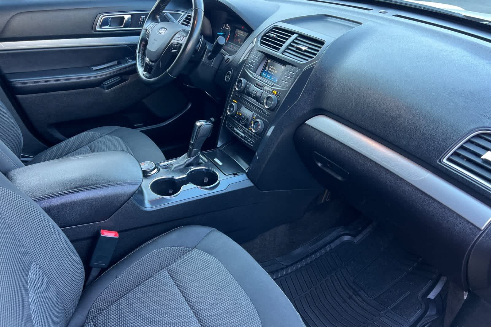 Thumbnail: 2017 Ford Explorer - 20