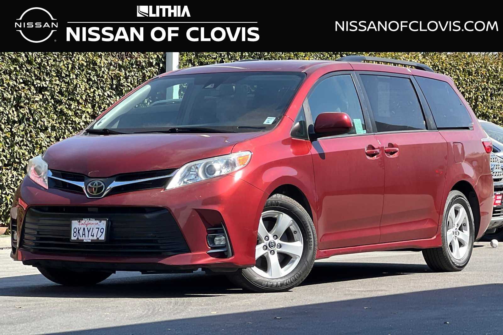 2019 Toyota Sienna LE -
                Clovis, CA