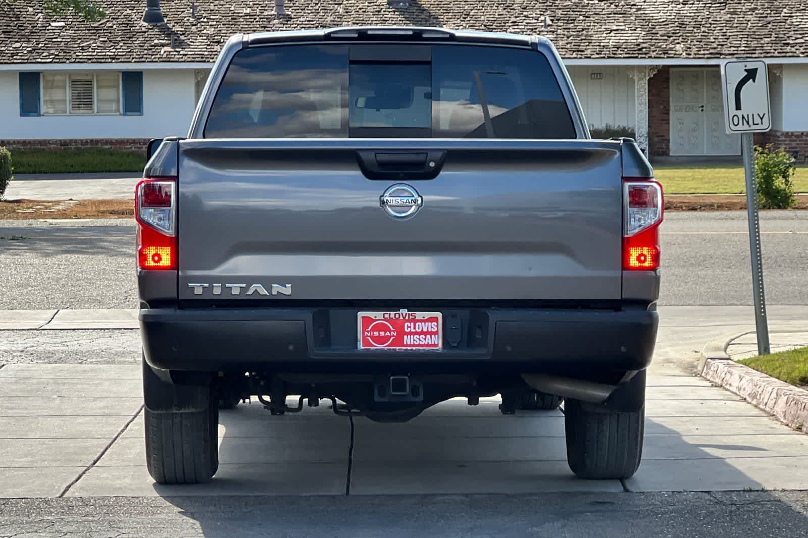 Thumbnail: 2021 Nissan Titan - 8