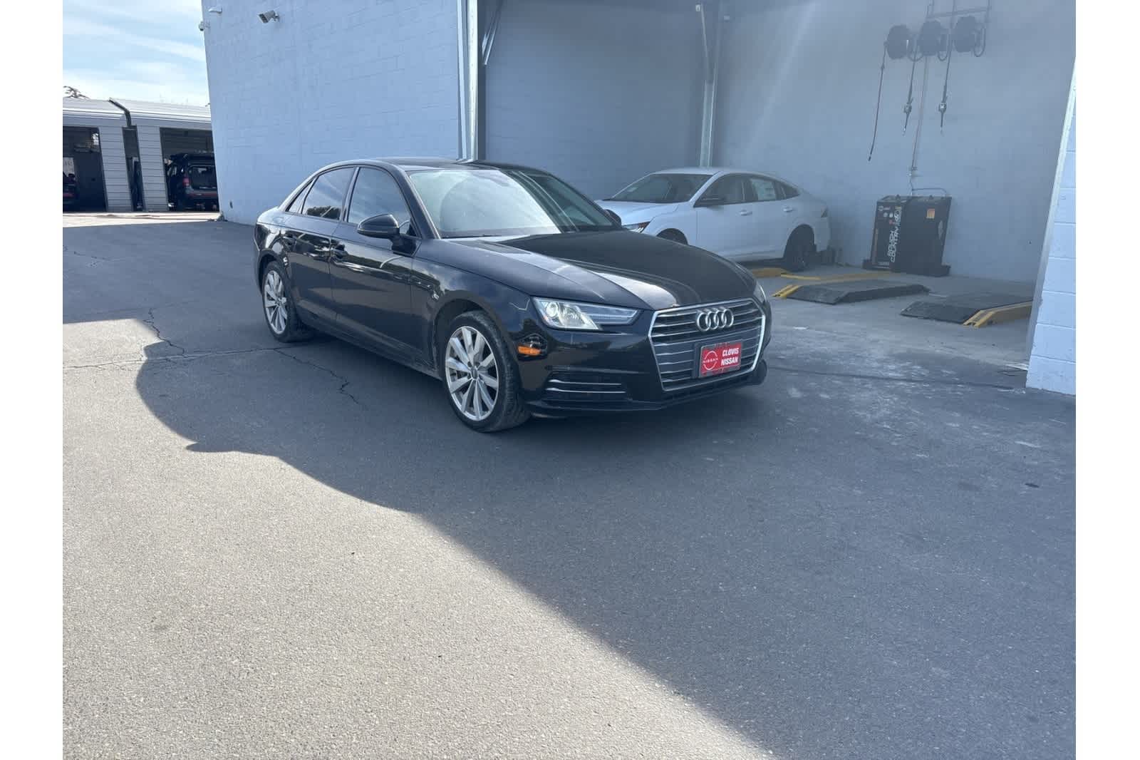 Thumbnail: 2017 Audi A4 - 10