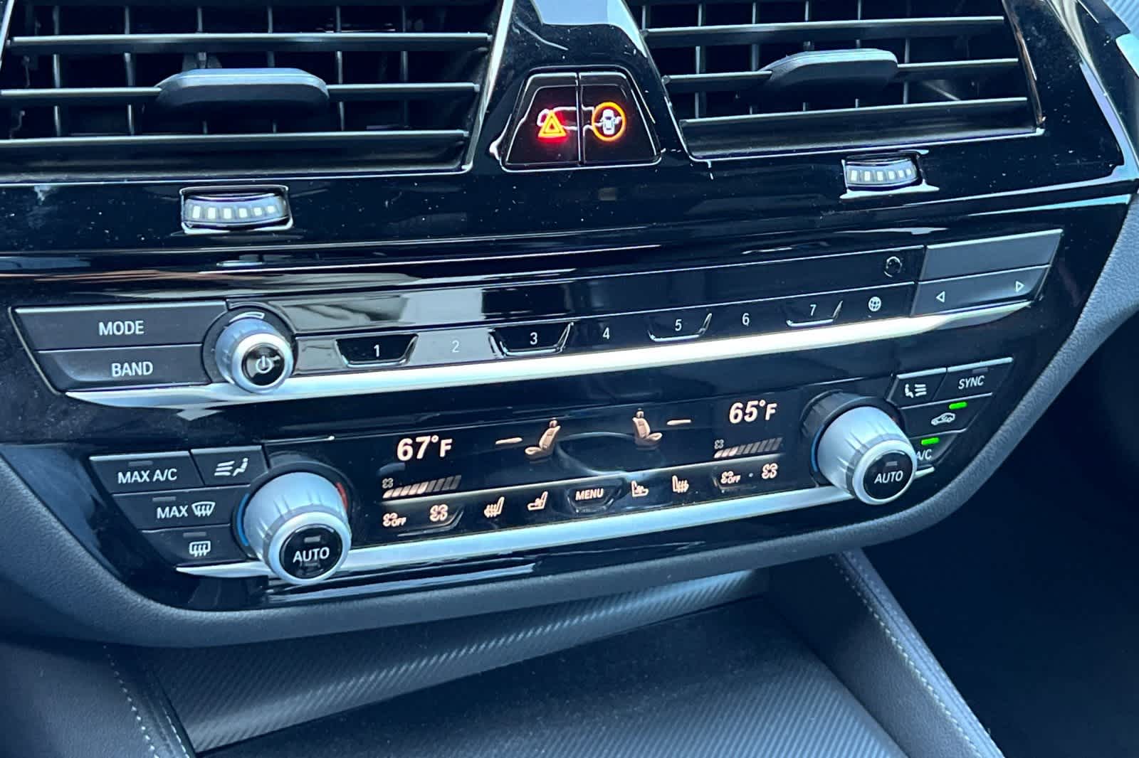 Thumbnail: 2021 BMW M5 - 21