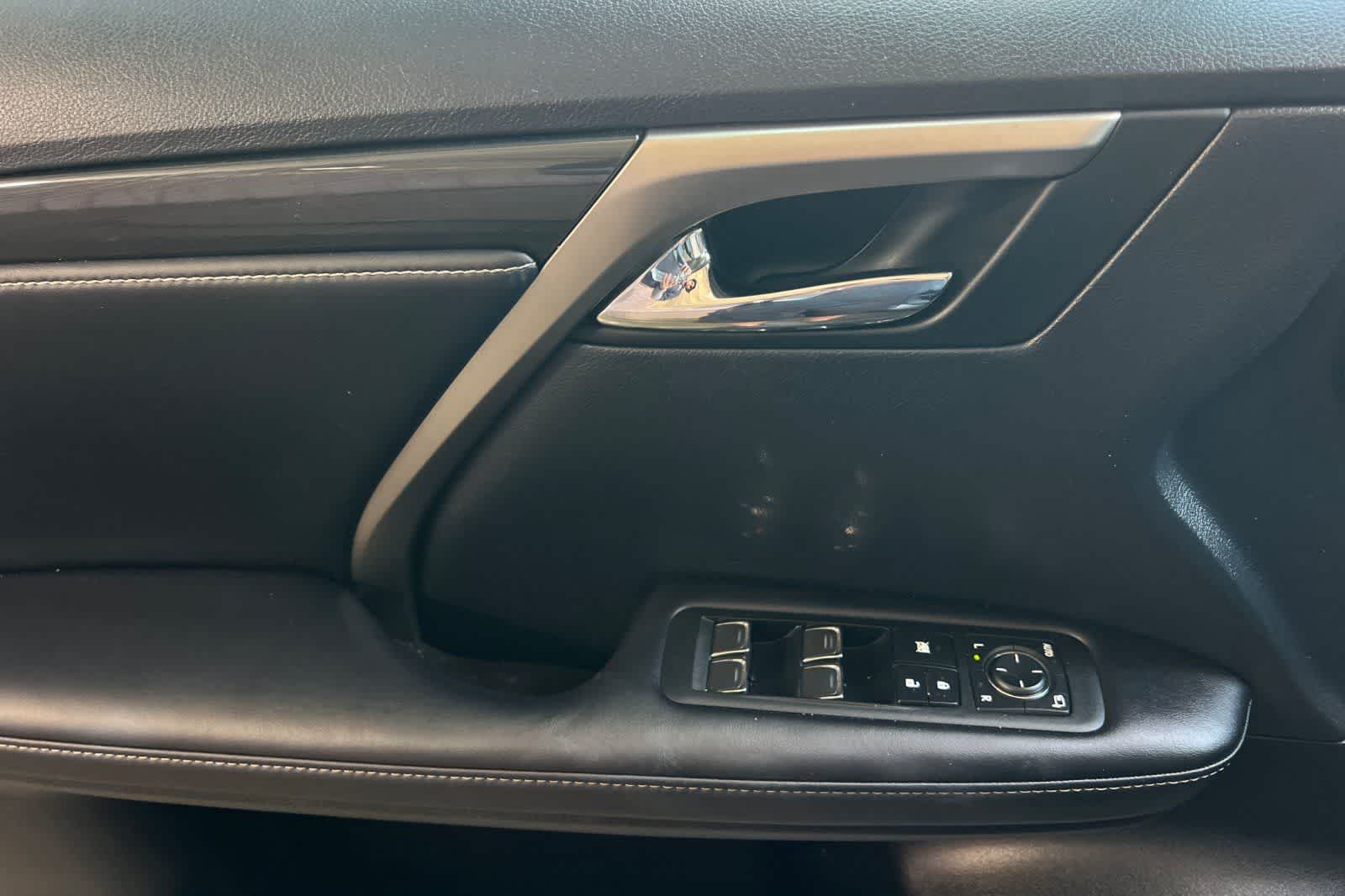 Thumbnail: 2020 Lexus RX - 15