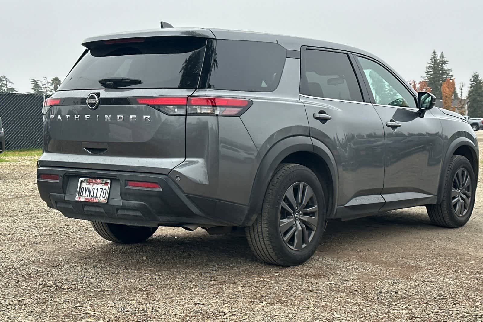 Thumbnail: 2022 Nissan Pathfinder - 3