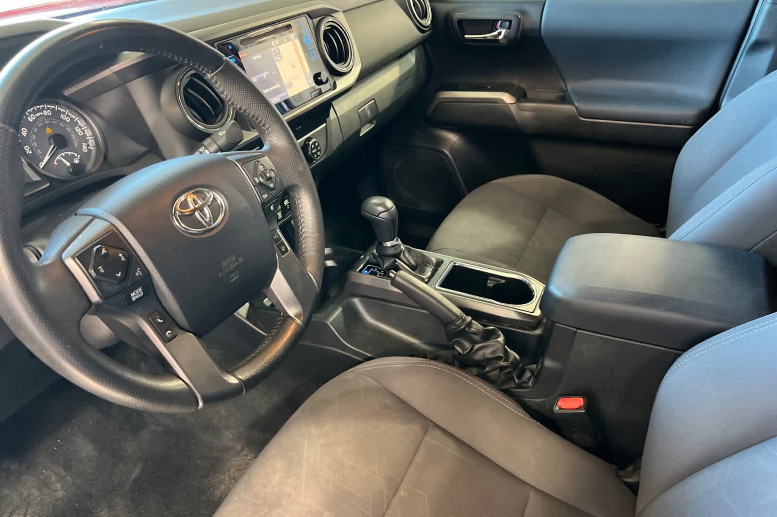 Thumbnail: 2019 Toyota Tacoma - 14