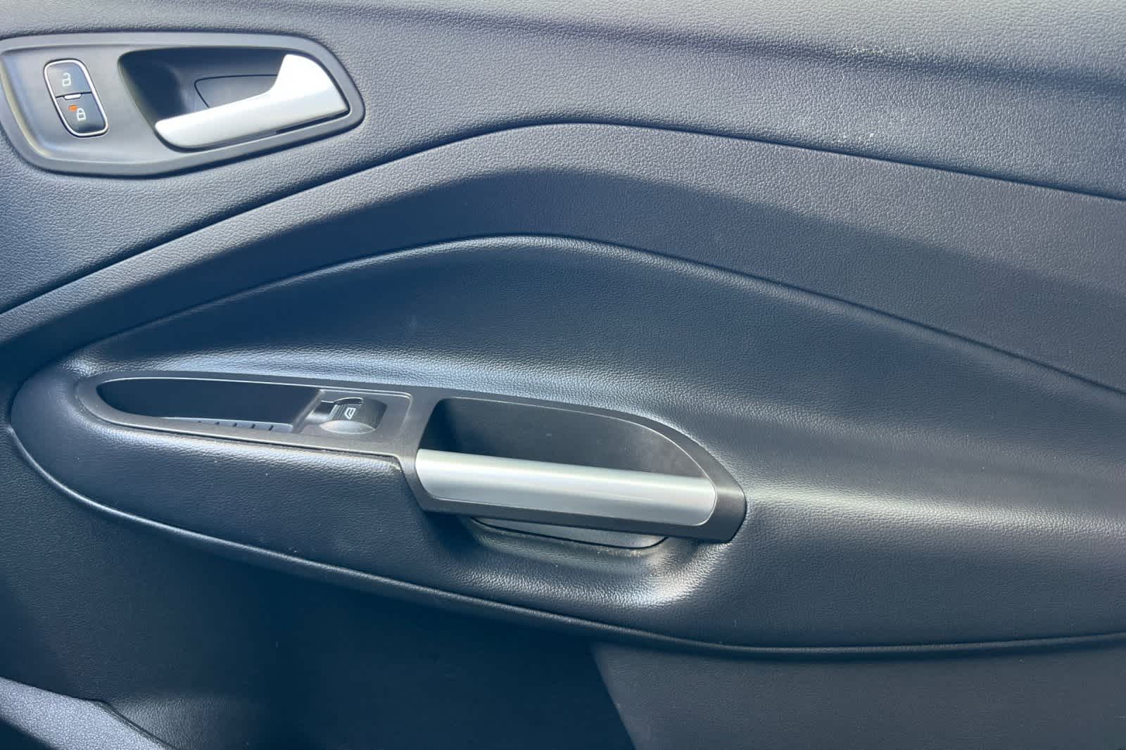 Thumbnail: 2019 Ford Escape - 21