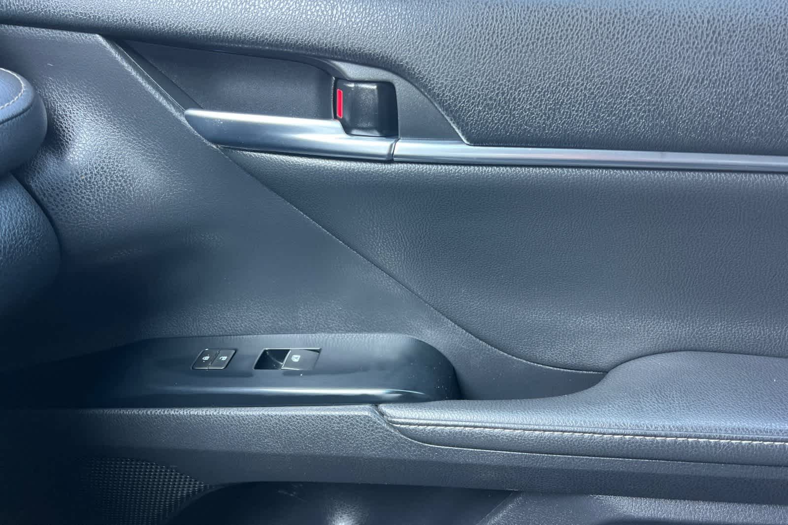 Thumbnail: 2019 Toyota Camry - 20