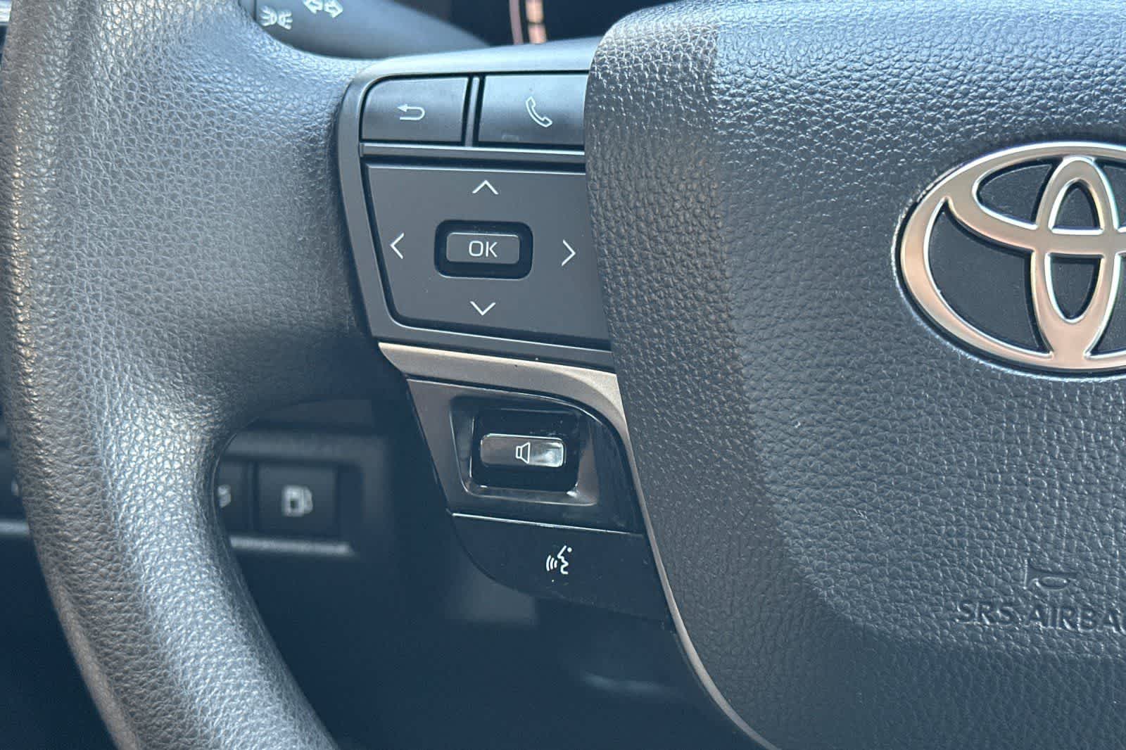 Thumbnail: 2025 Toyota Camry - 30