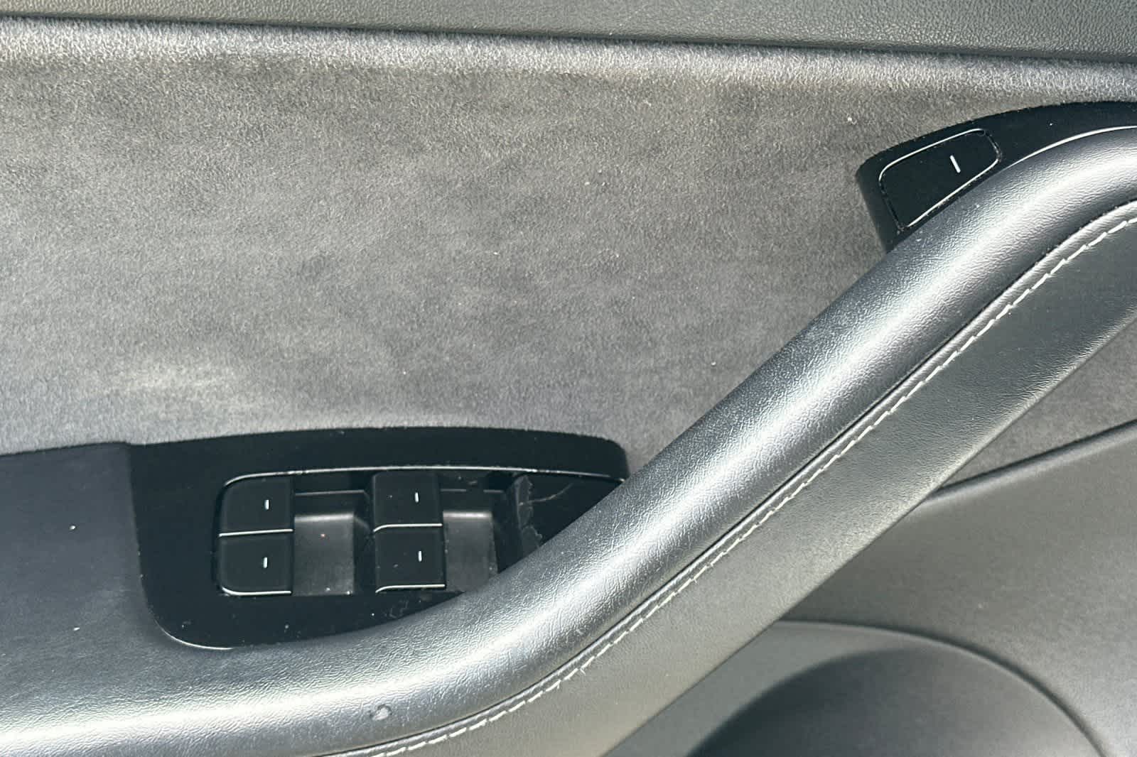 Thumbnail: 2020 Tesla Model 3 - 13