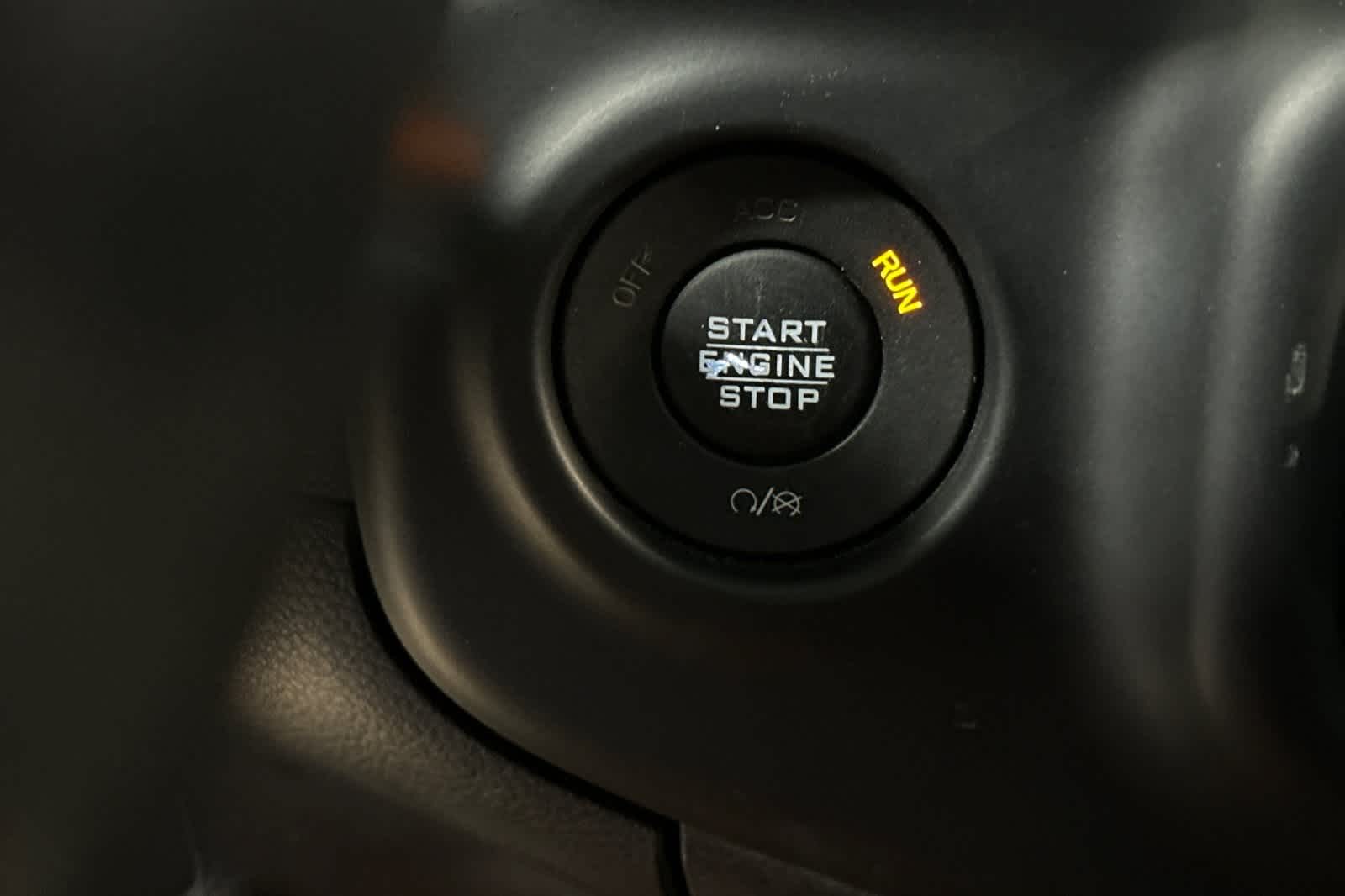 Thumbnail: 2019 Jeep Wrangler - 25