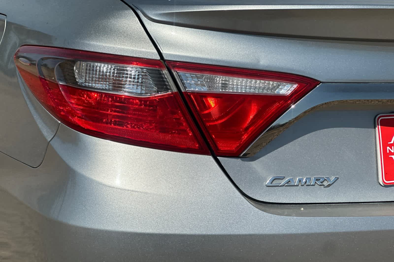 Thumbnail: 2016 Toyota Camry - 13
