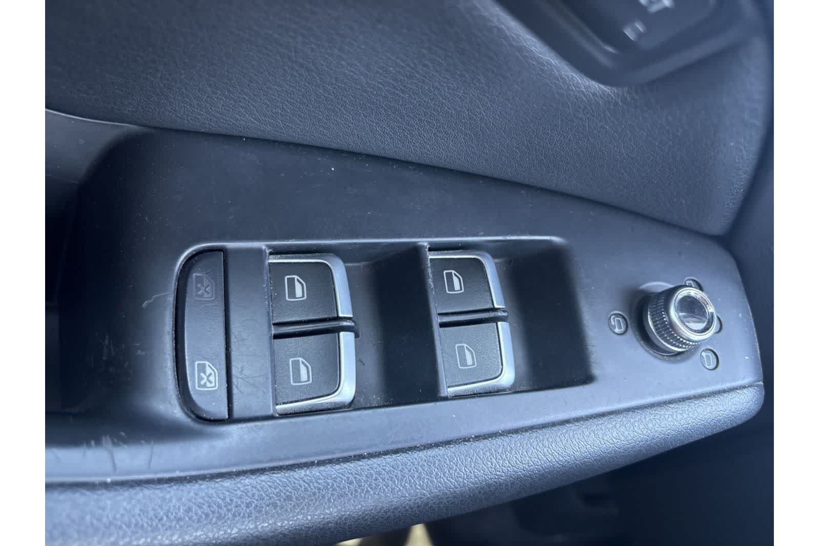 Thumbnail: 2013 Audi Q5 - 13