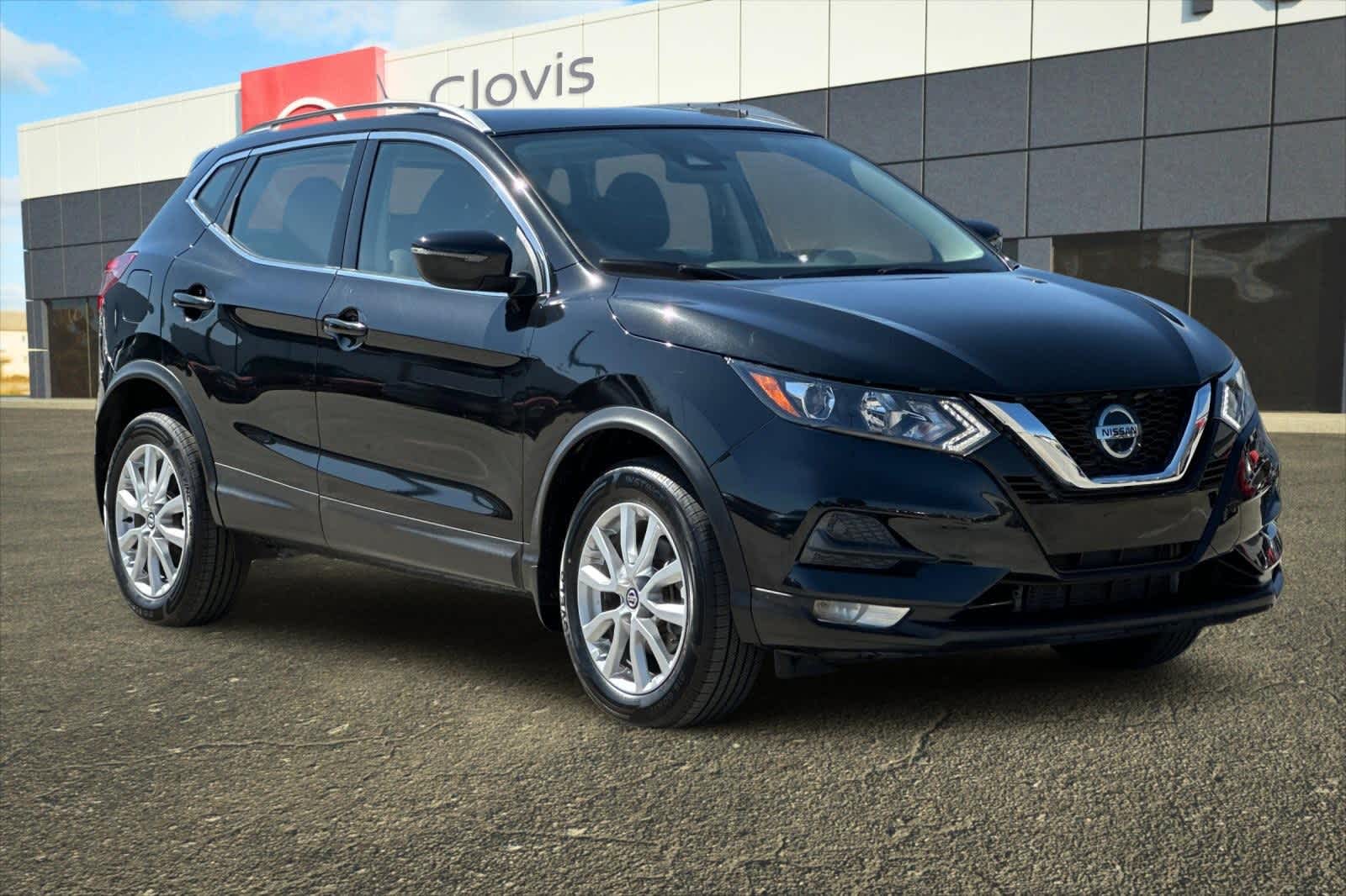 Thumbnail: 2021 Nissan Rogue Sport - 10