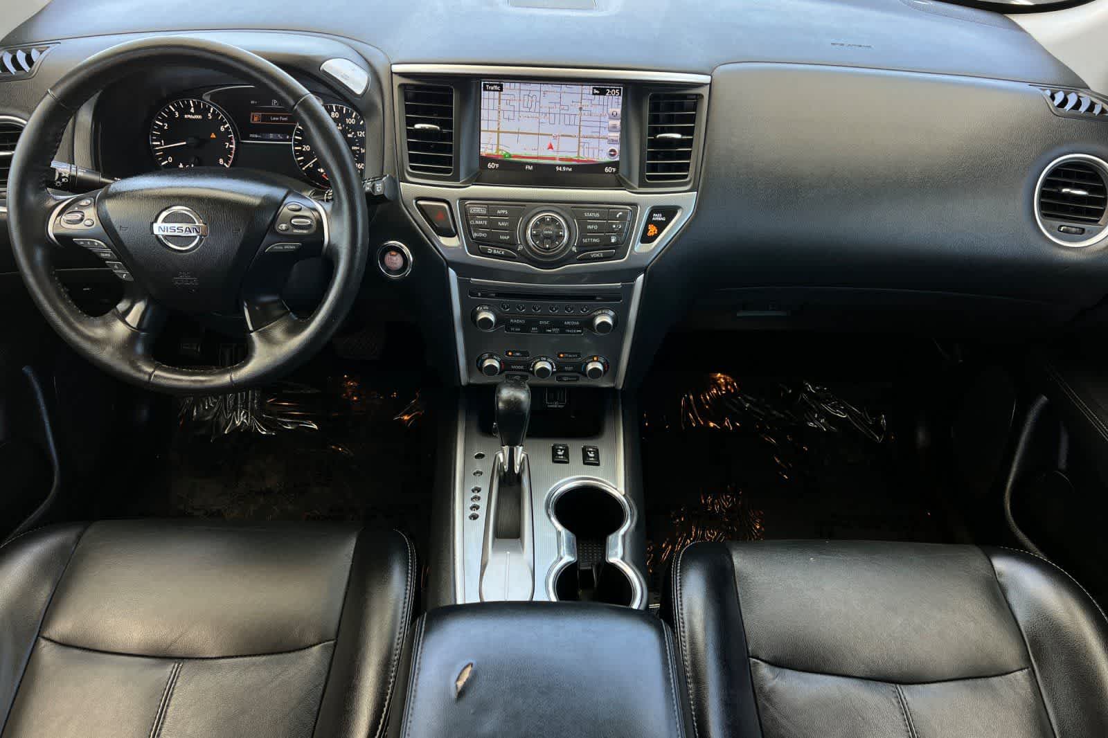 Thumbnail: 2020 Nissan Pathfinder - 3
