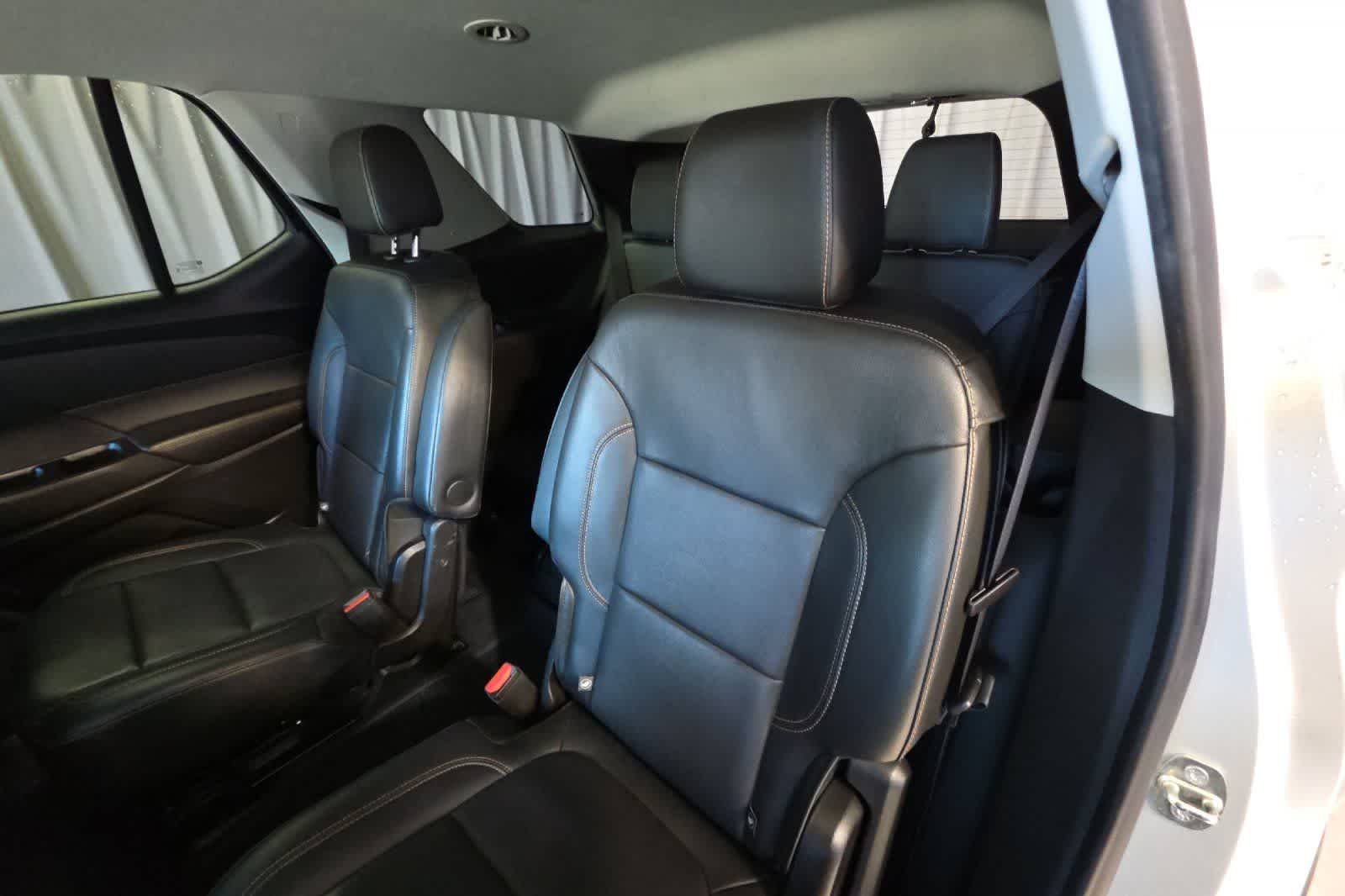 Thumbnail: 2020 Chevrolet Traverse - 17