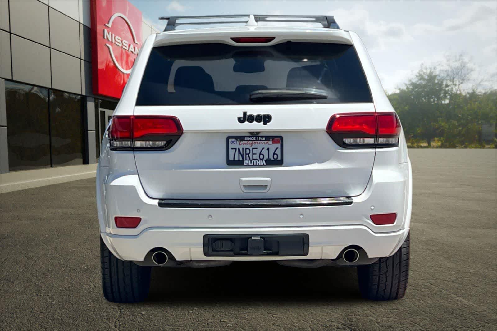 Thumbnail: 2015 Jeep Grand Cherokee - 8