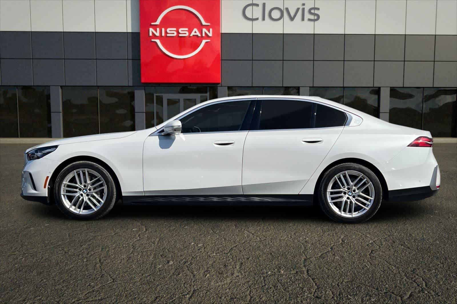 Thumbnail: 2024 BMW 5 Series - 6