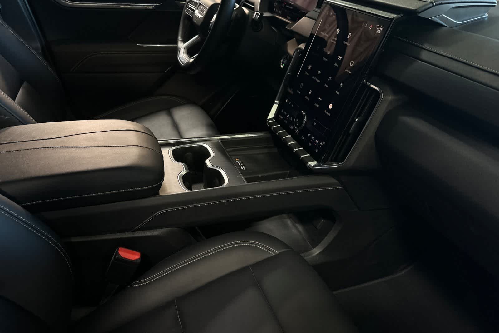 Thumbnail: 2024 GMC Acadia - 20