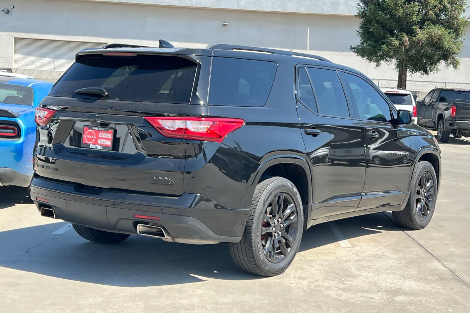 Thumbnail: 2018 Chevrolet Traverse - 3