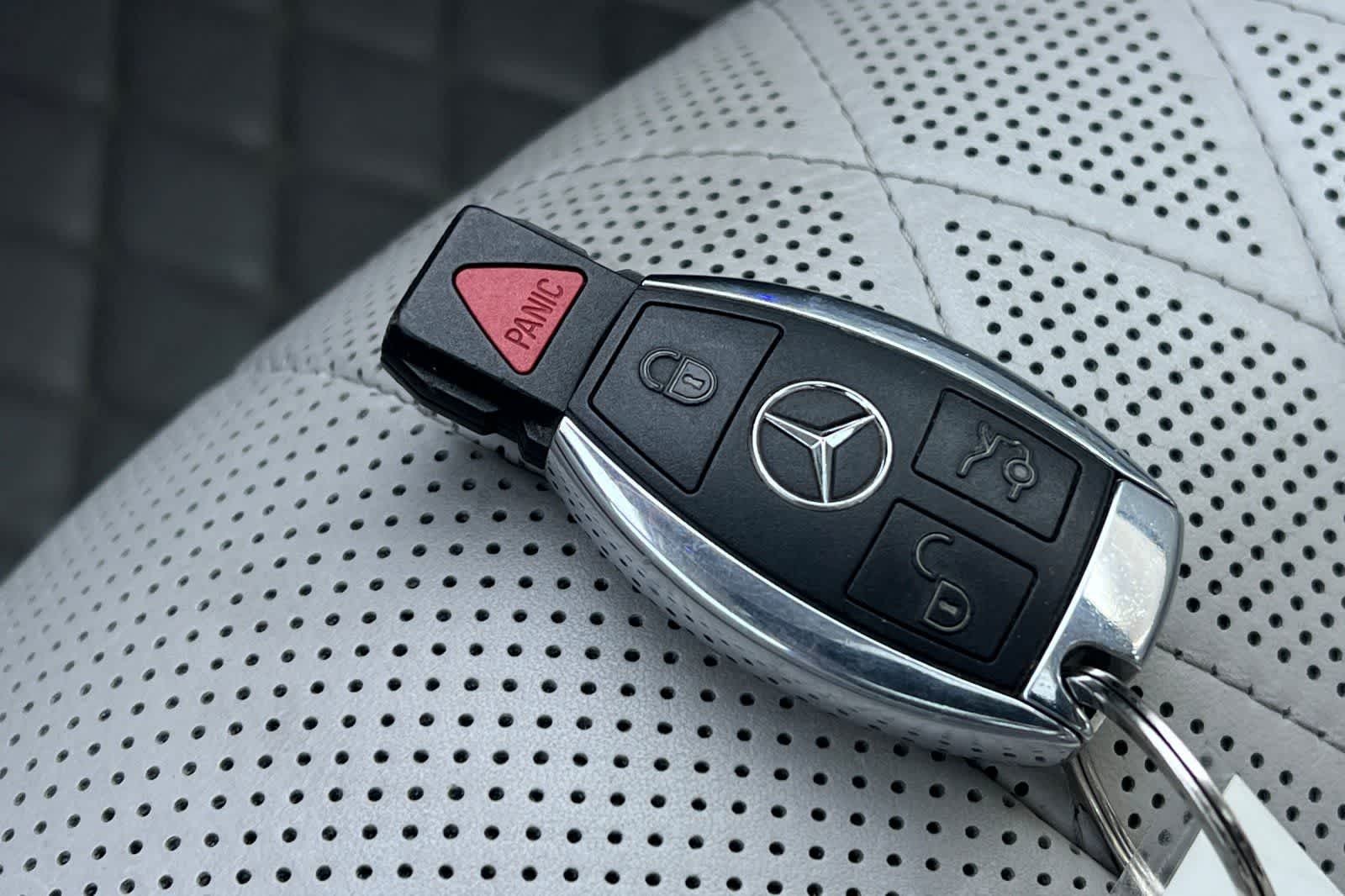 Thumbnail: 2015 Mercedes-Benz S-Class - 28