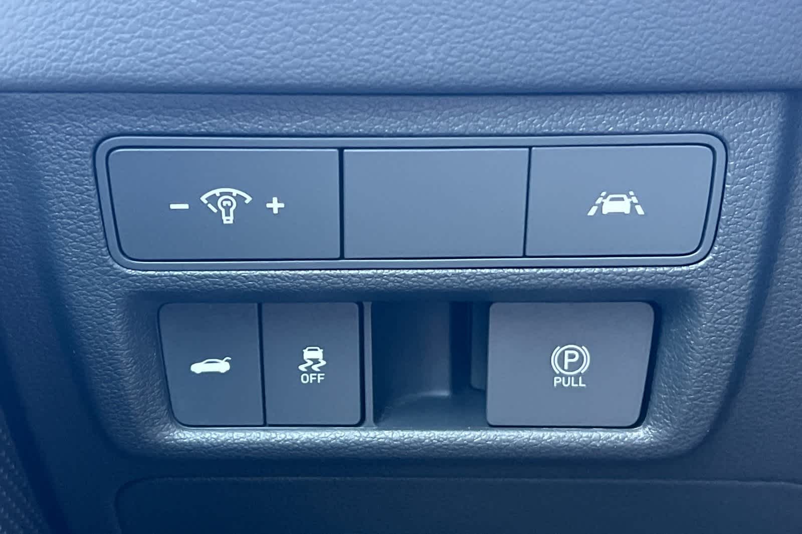 Thumbnail: 2023 Hyundai Sonata - 32