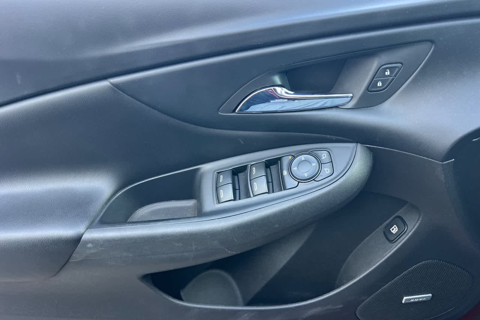 Thumbnail: 2016 Chevrolet Volt - 15