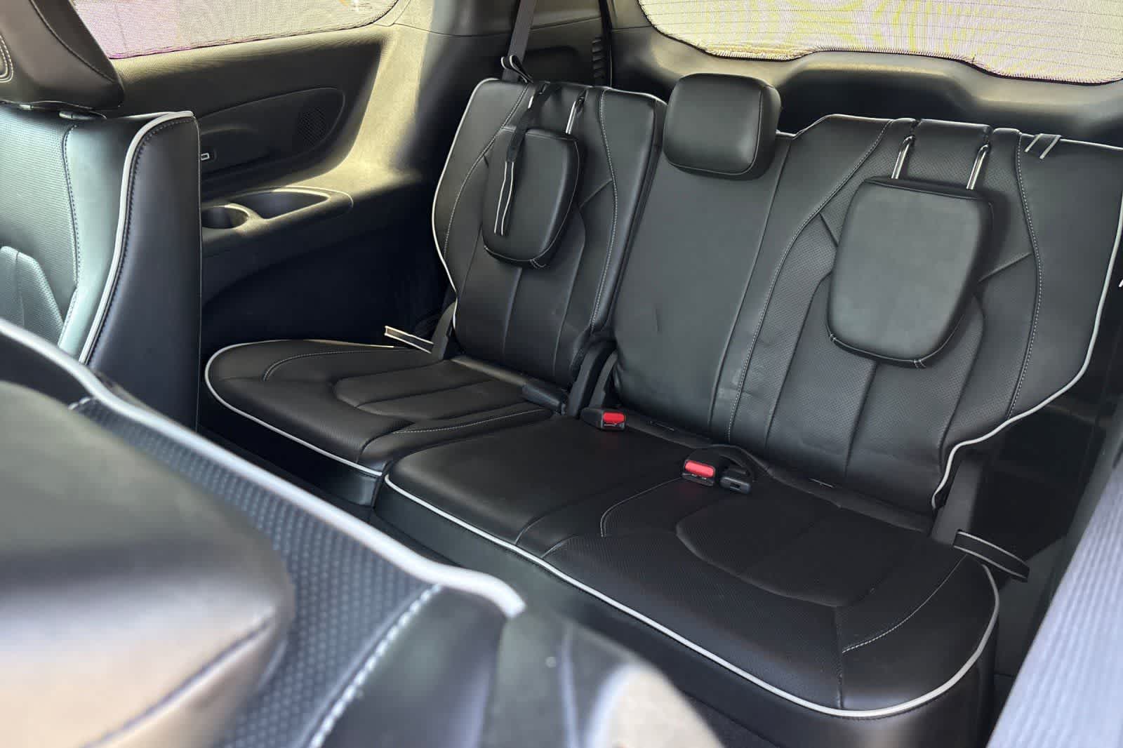 Thumbnail: 2022 Chrysler Pacifica - 17