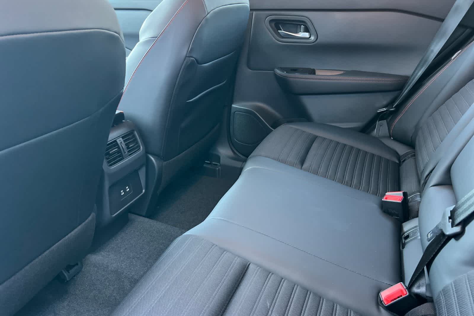 Thumbnail: 2026 Nissan Rogue - 5