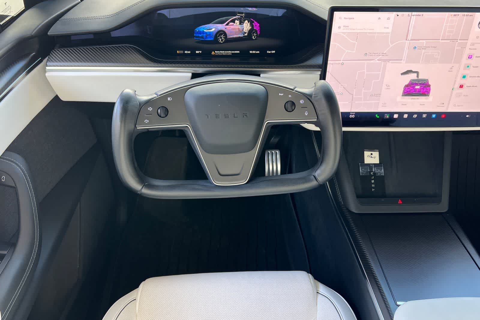 Thumbnail: 2022 Tesla Model X - 16
