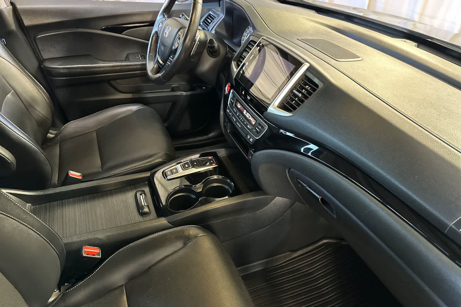 Thumbnail: 2020 Honda Ridgeline - 17