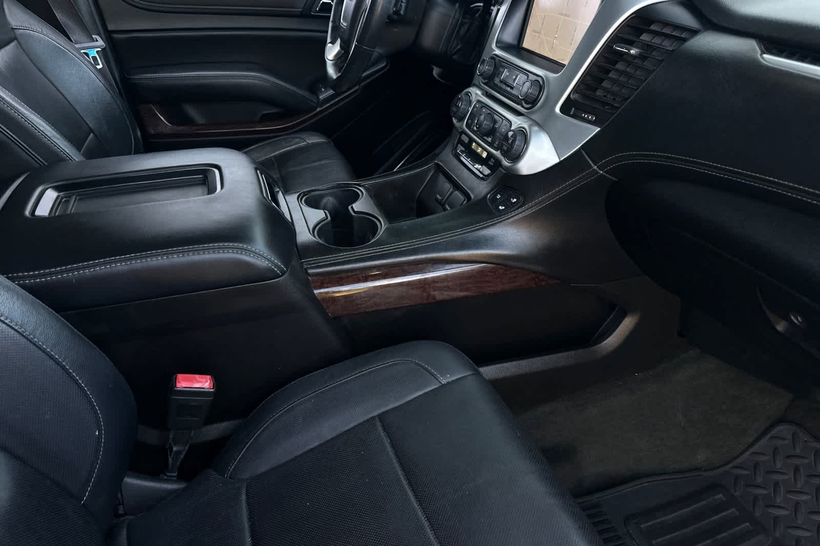 Thumbnail: 2015 GMC Yukon - 17