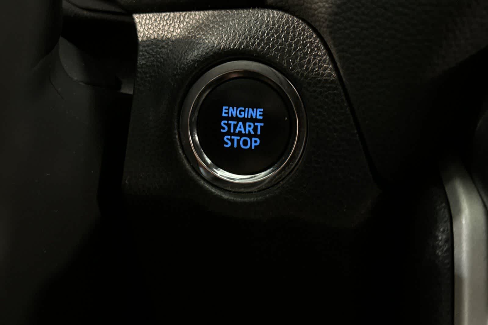 Thumbnail: 2020 Toyota RAV4 - 28