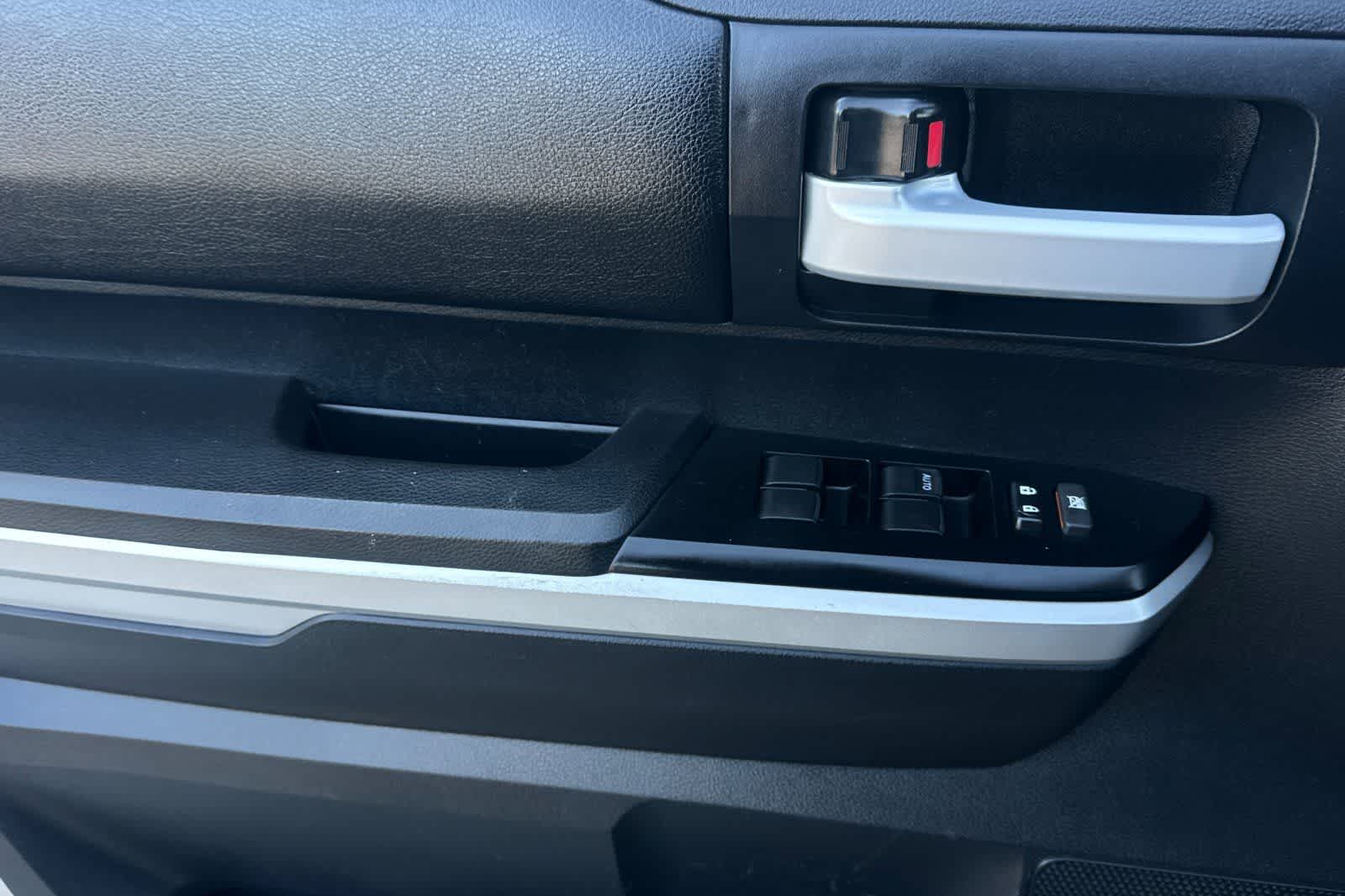 Thumbnail: 2014 Toyota Tundra - 13