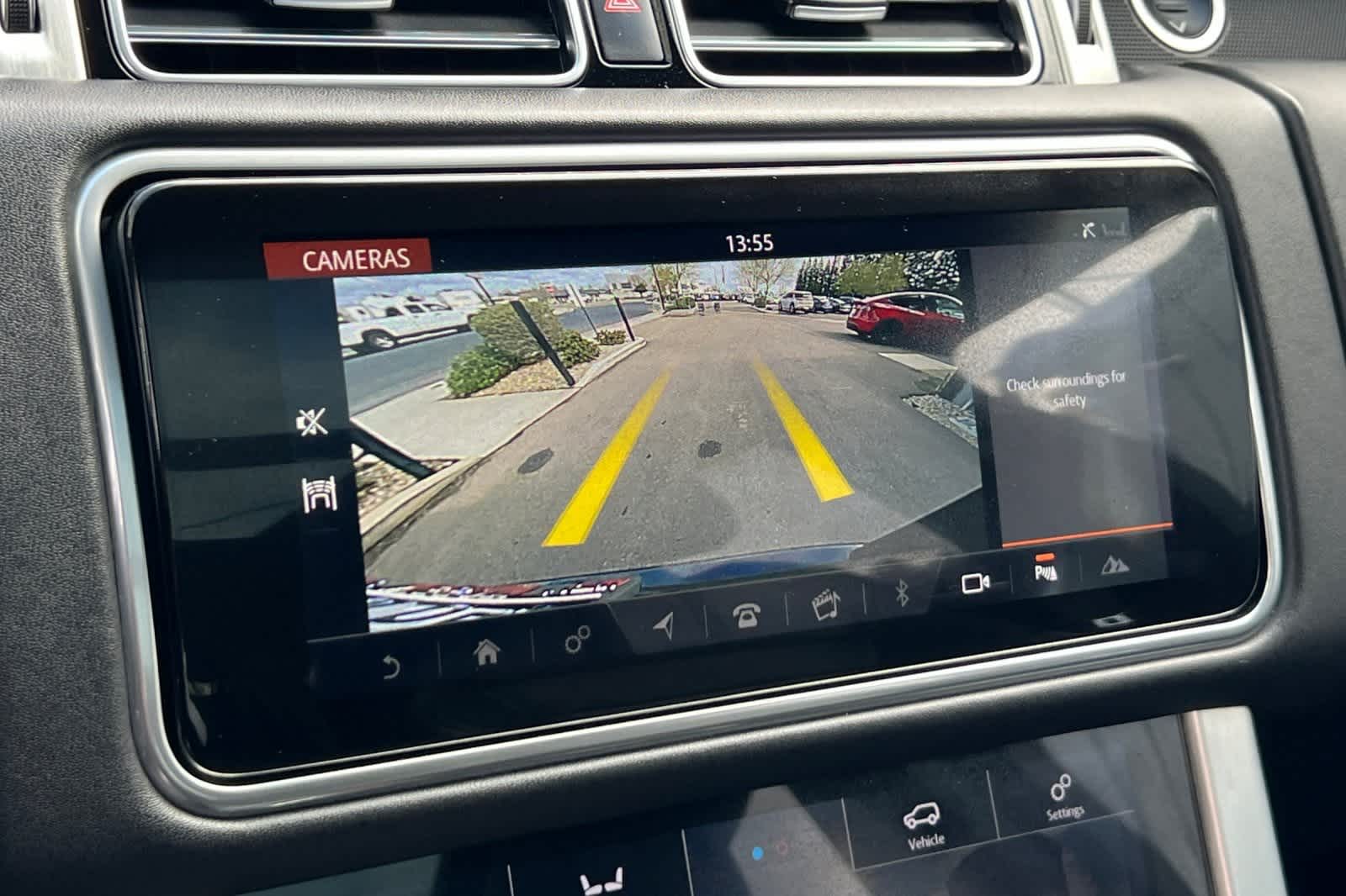 Thumbnail: 2021 Land Rover Range Rover - 25