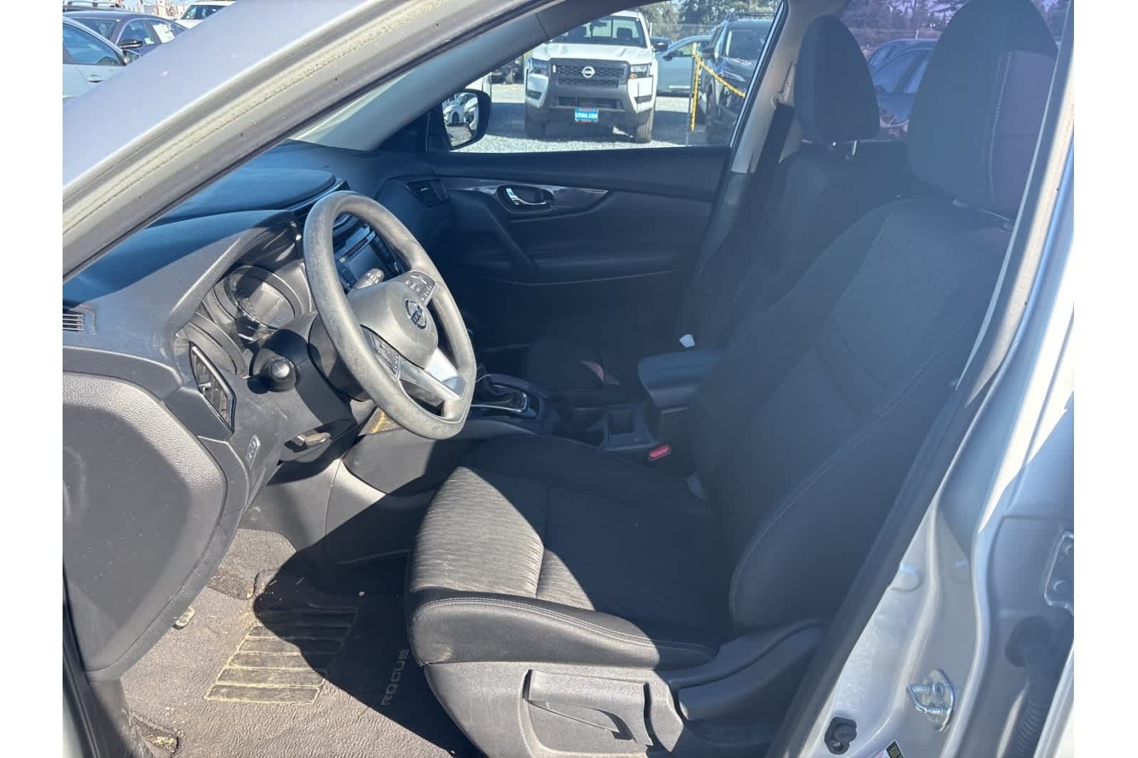 Thumbnail: 2018 Nissan Rogue - 10