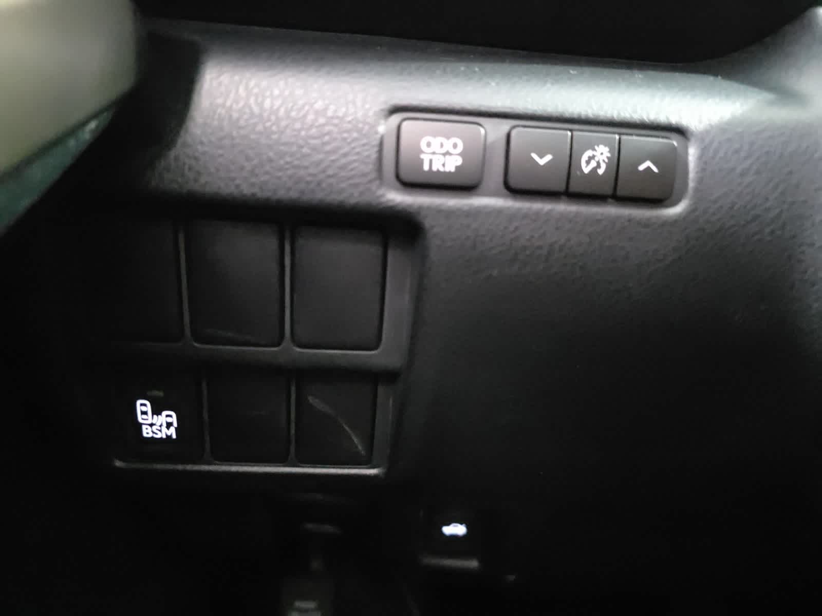 Thumbnail: 2014 Lexus IS - 28