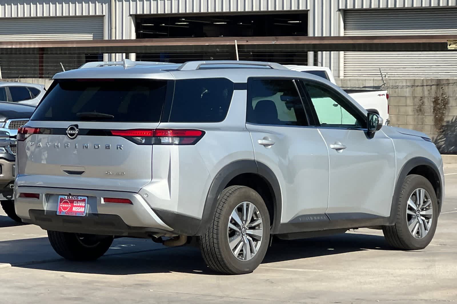 Thumbnail: 2025 Nissan Pathfinder - 3