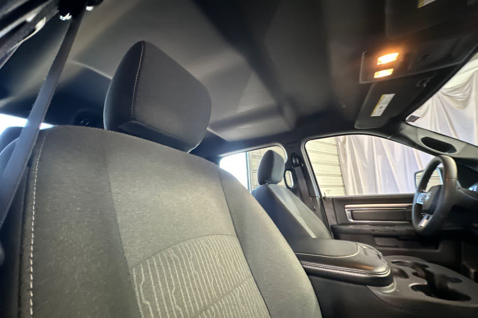 Thumbnail: 2022 RAM 1500 Classic - 18