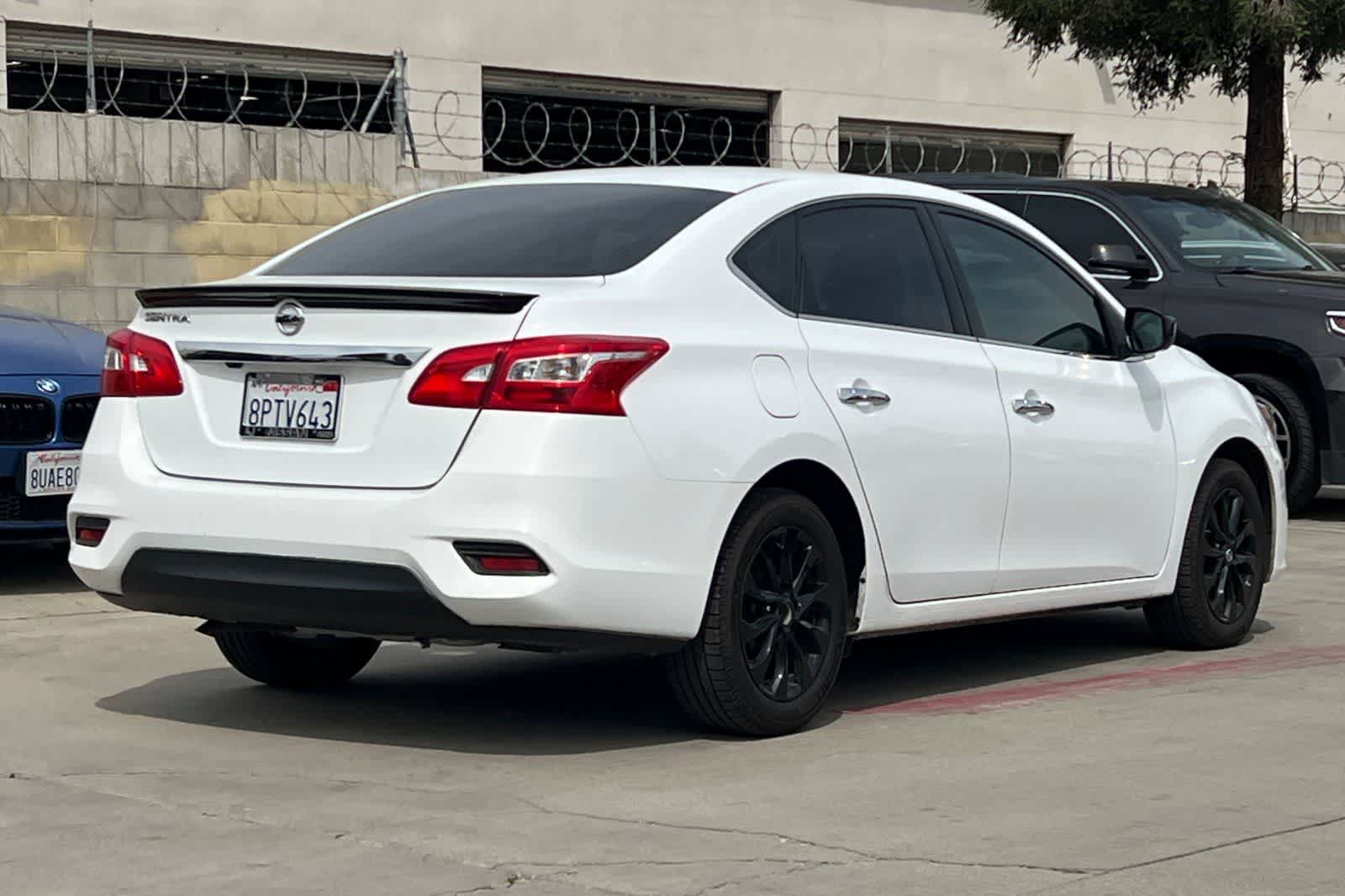 Thumbnail: 2018 Nissan Sentra - 3