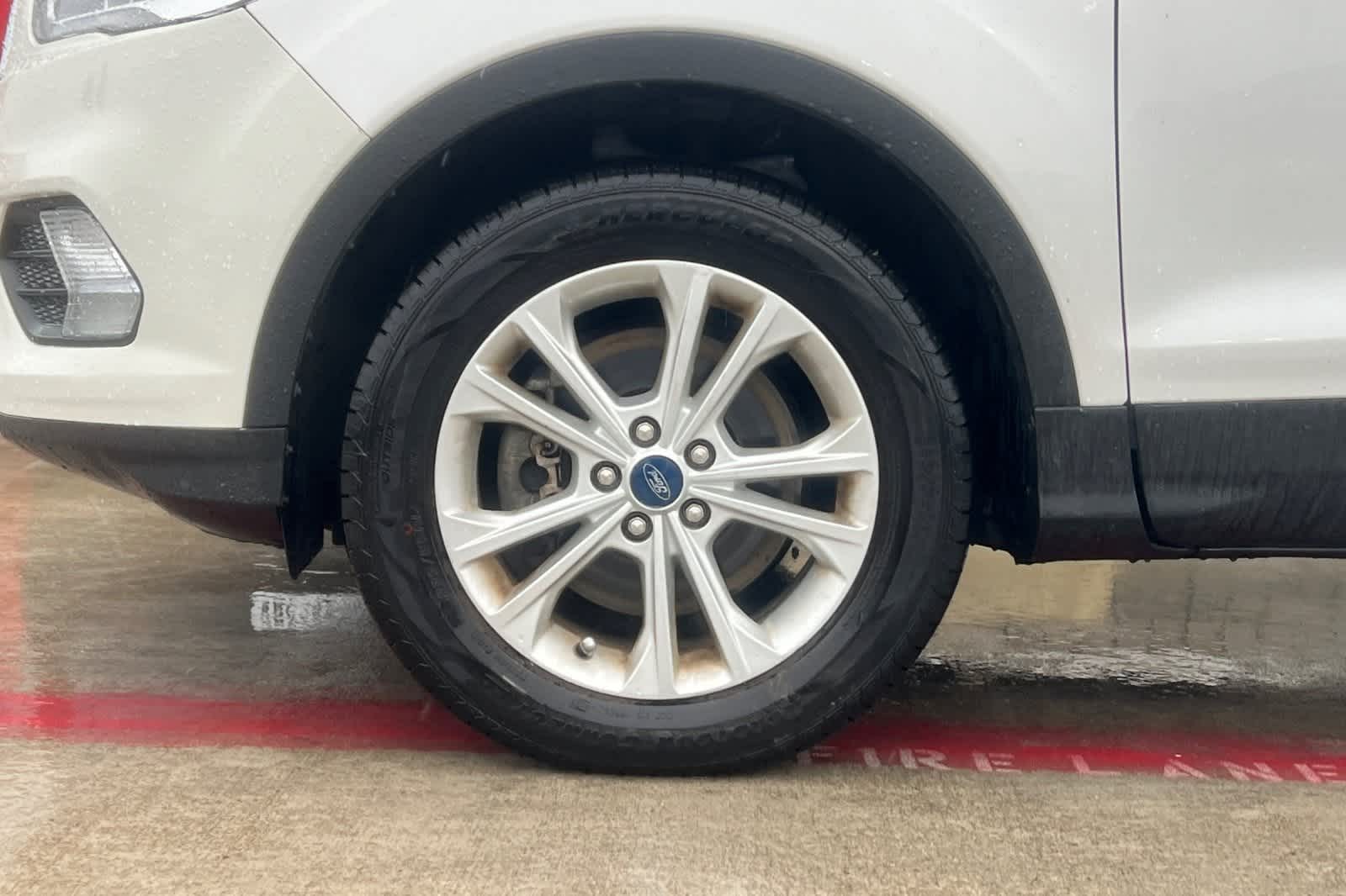 Thumbnail: 2019 Ford Escape - 28