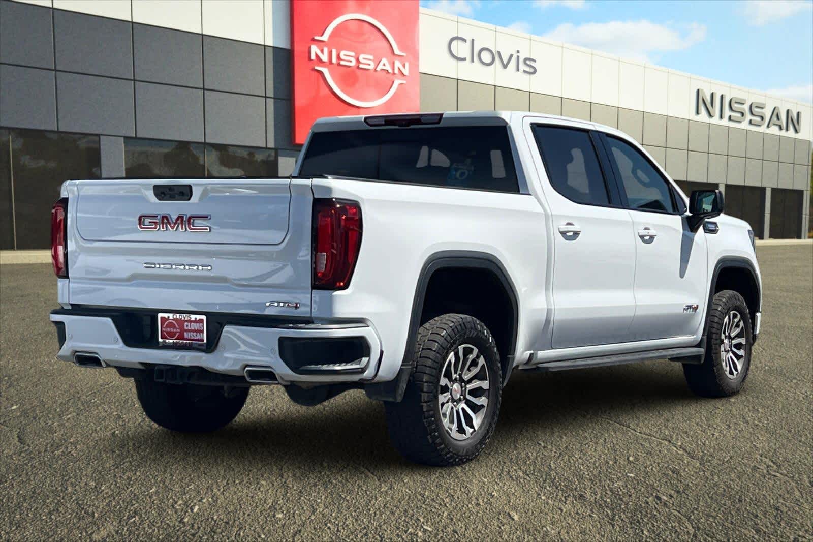 Thumbnail: 2023 GMC Sierra 1500 - 3