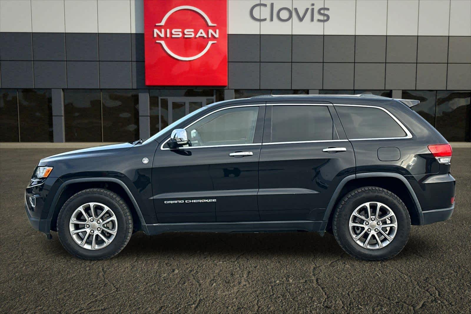 Thumbnail: 2015 Jeep Grand Cherokee - 6