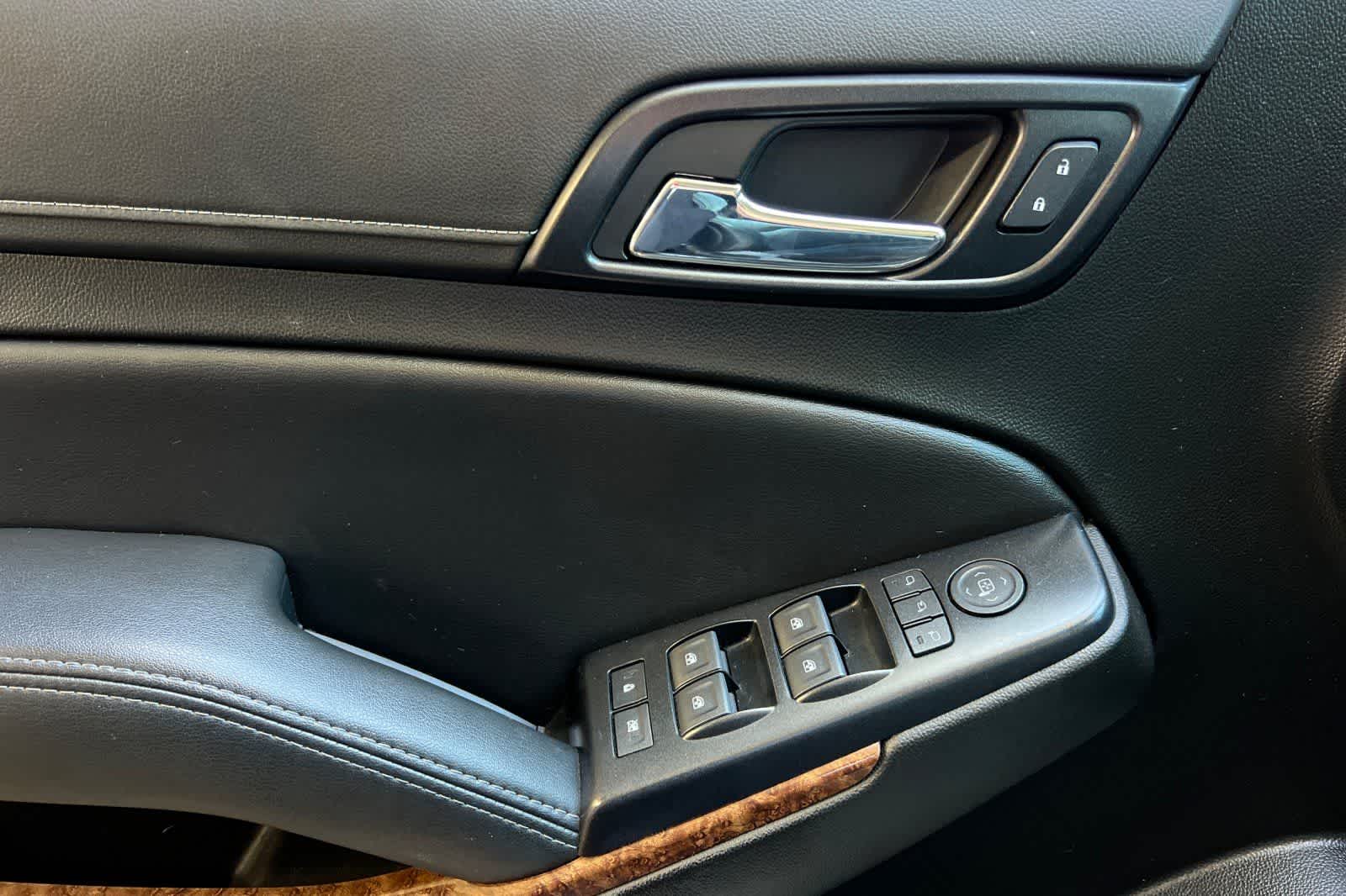 Thumbnail: 2019 Chevrolet Tahoe - 15