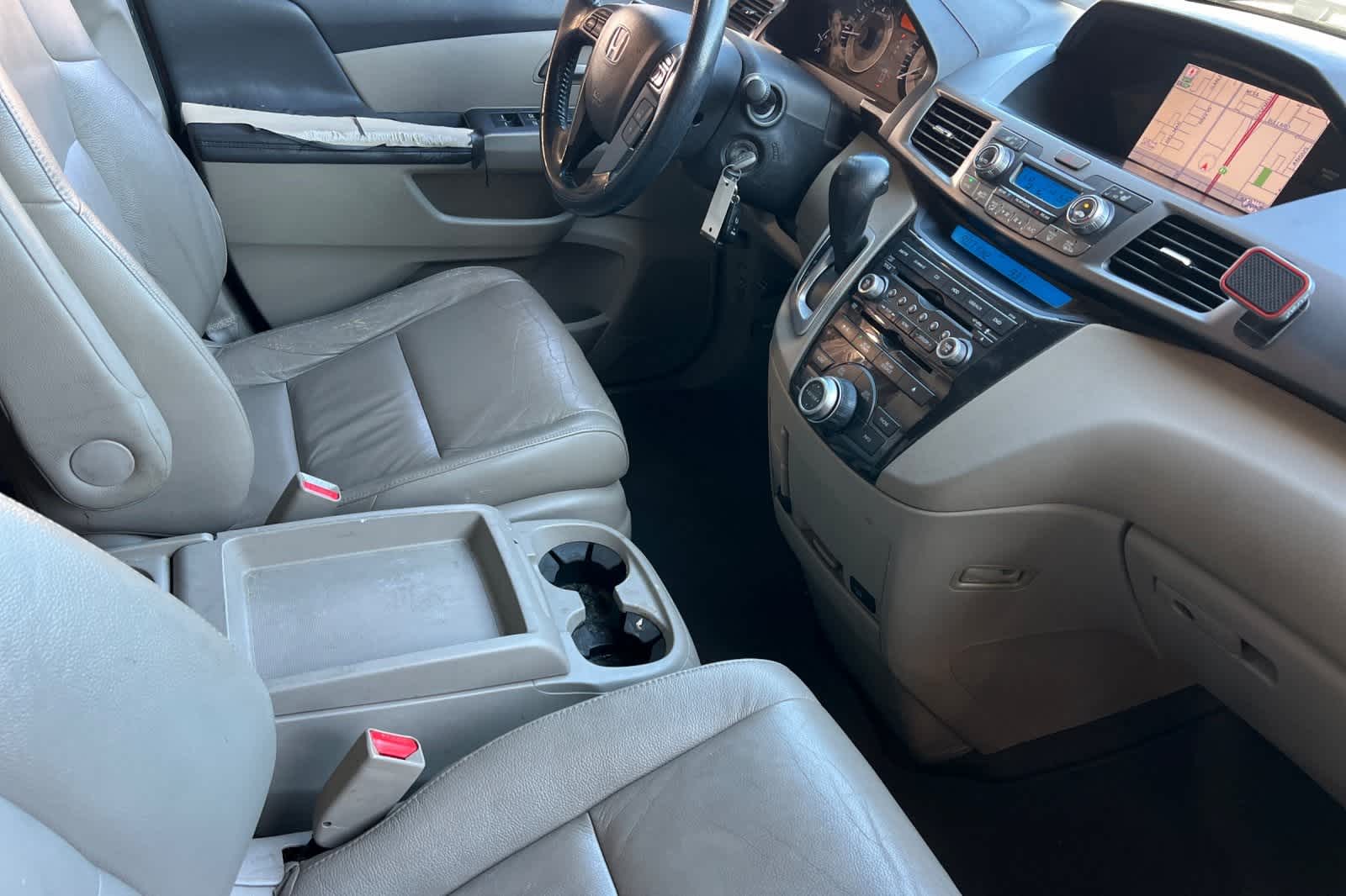 Thumbnail: 2011 Honda Odyssey - 21