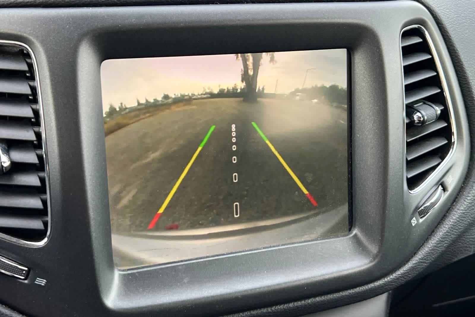 Thumbnail: 2020 Jeep Compass - 21