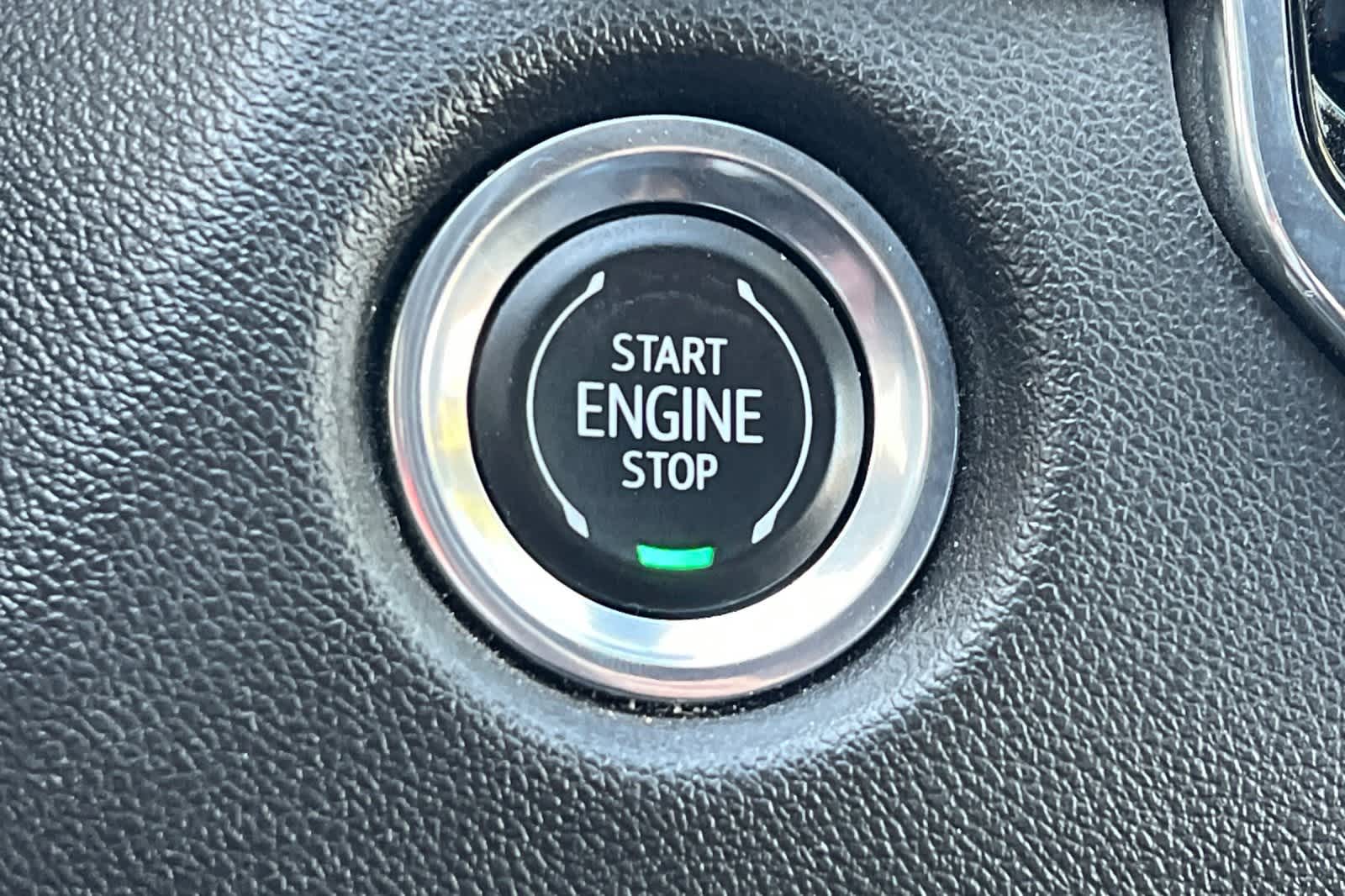 Thumbnail: 2023 Chevrolet Colorado - 25