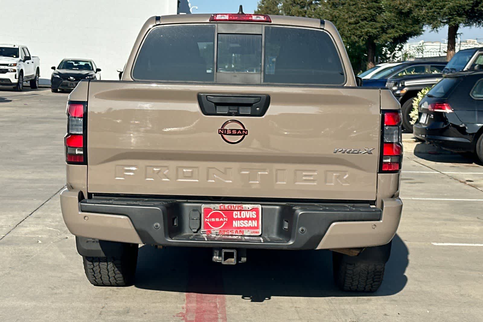 Thumbnail: 2022 Nissan Frontier - 8