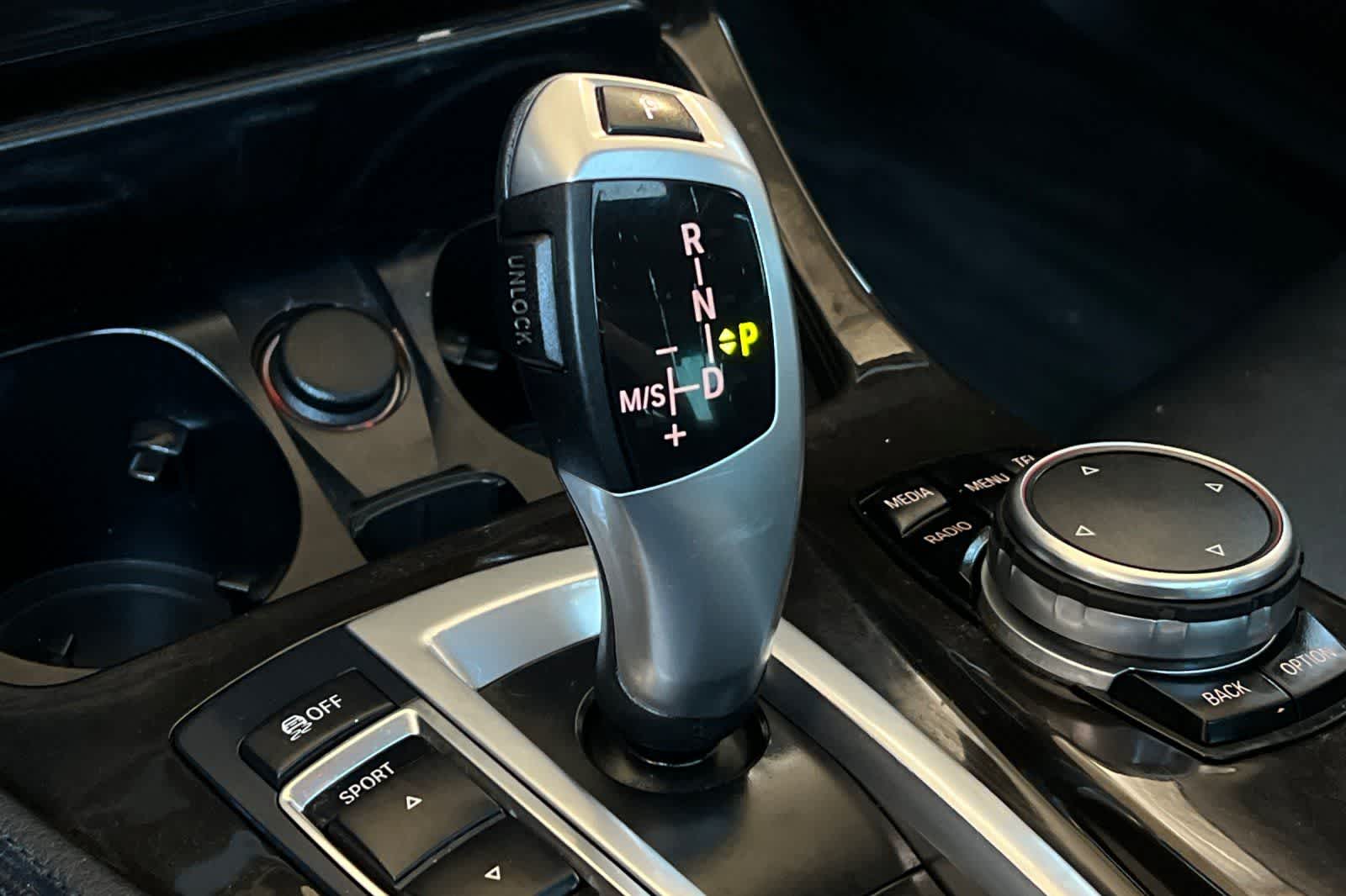 Thumbnail: 2015 BMW 5 Series - 27