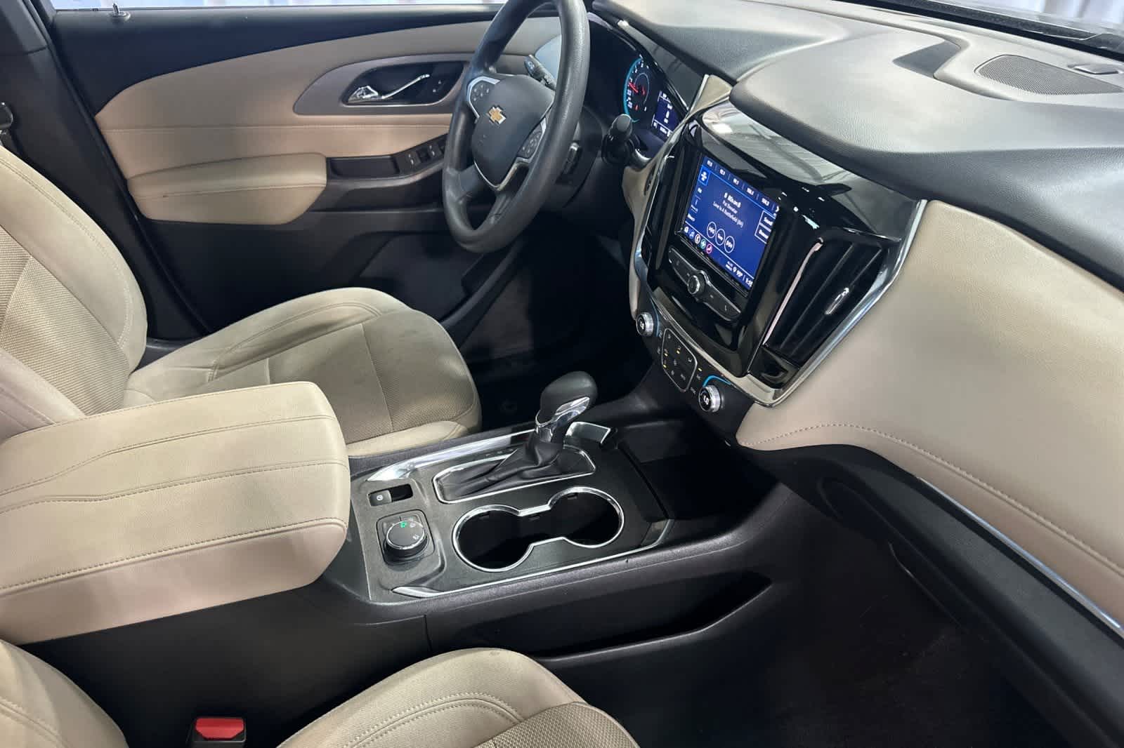 Thumbnail: 2023 Chevrolet Traverse - 20