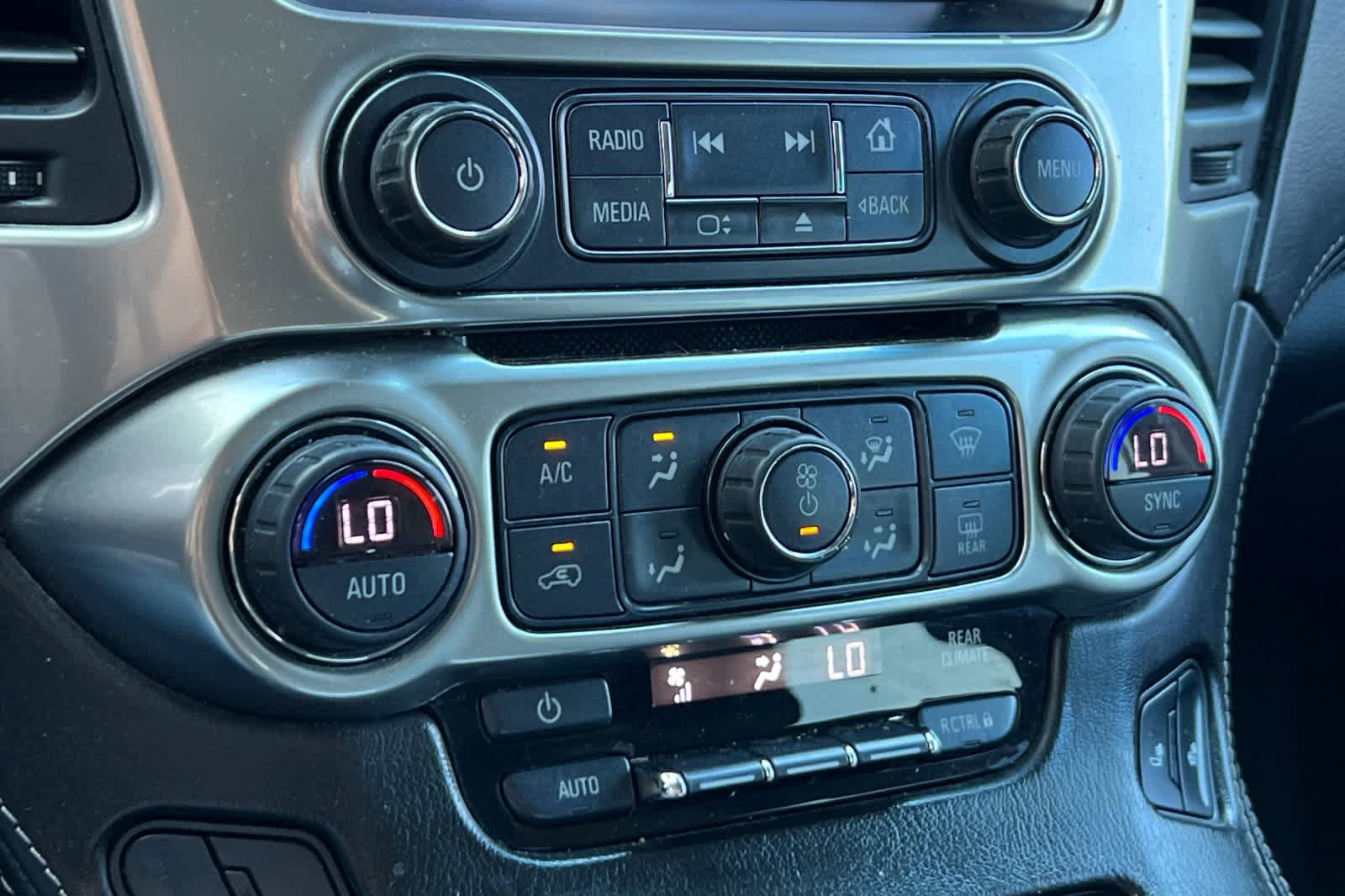 Thumbnail: 2019 Chevrolet Tahoe - 23